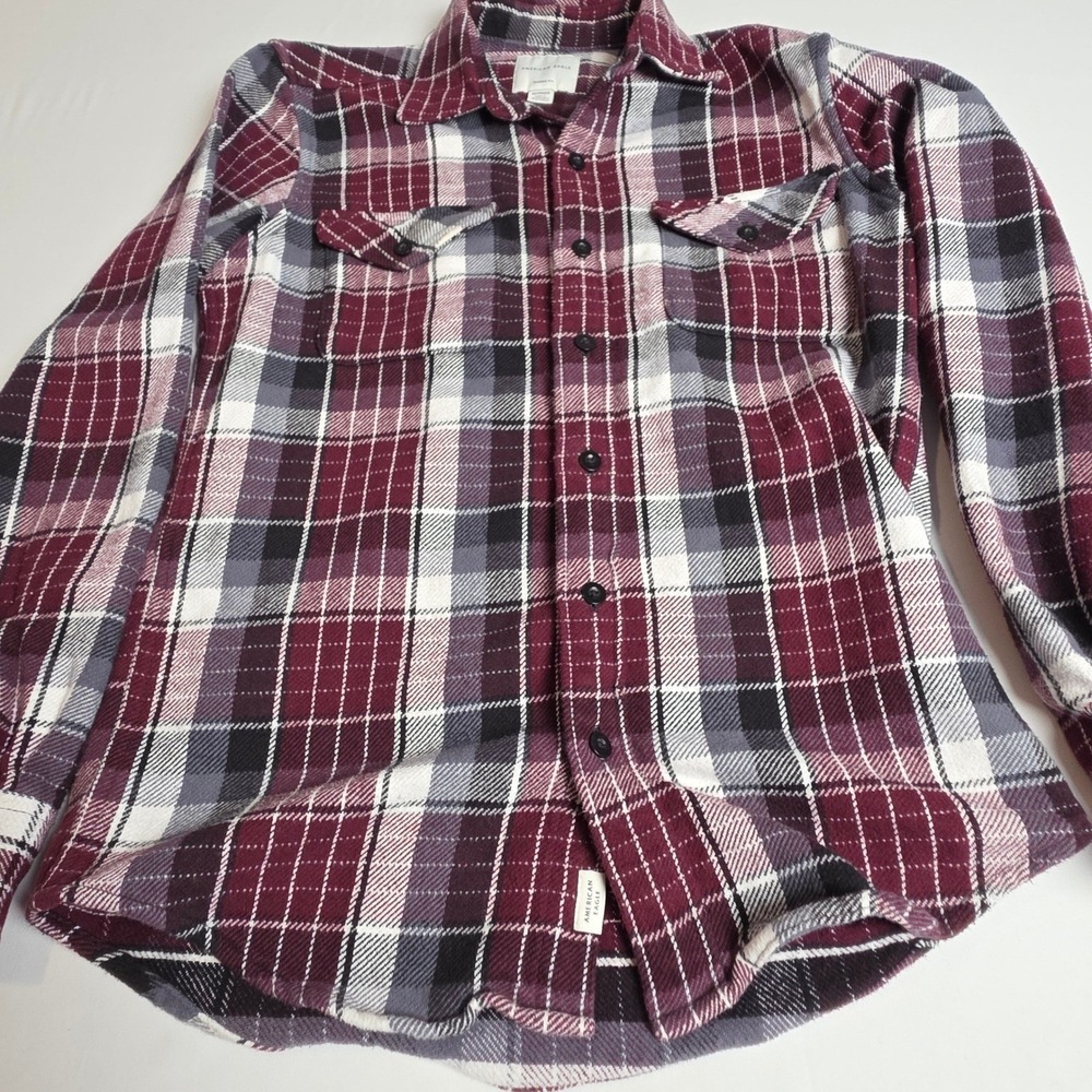 American Eagle Flannel Shirt Mens XS Burgundy Plaid Classic Fit Cotton Button Up - Picture 2 of 5